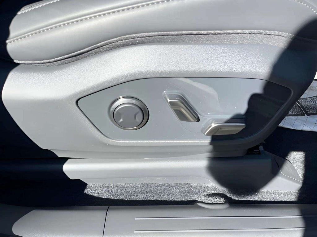 2024 Kia EV9 Land