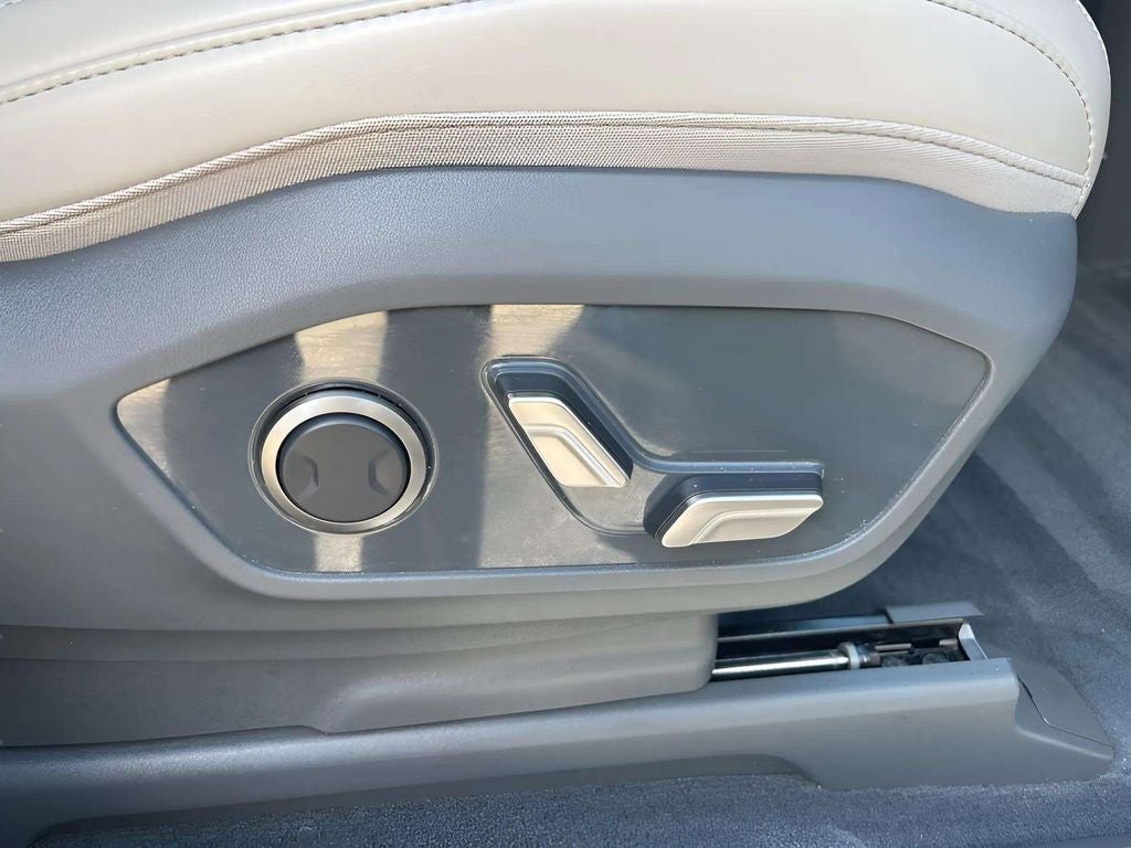 2024 Kia EV9 Land