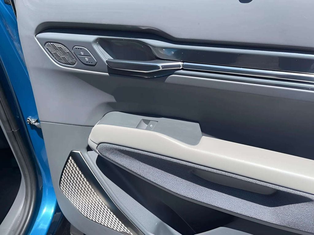 2024 Kia EV9 Land