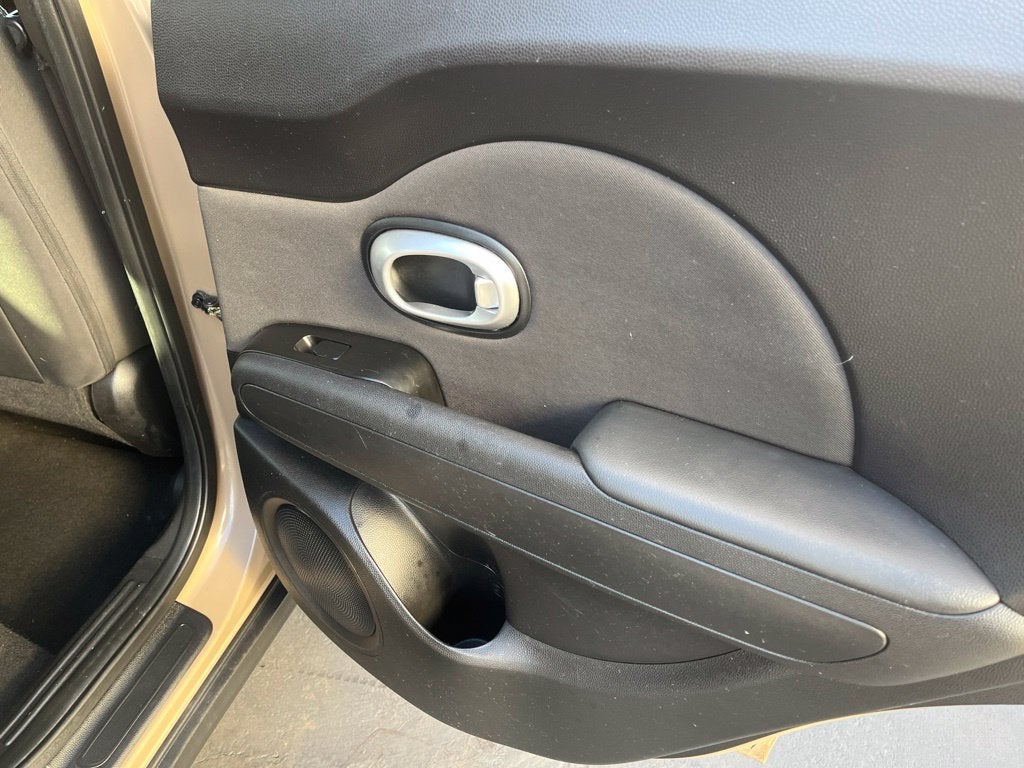 2014 Kia Soul Base