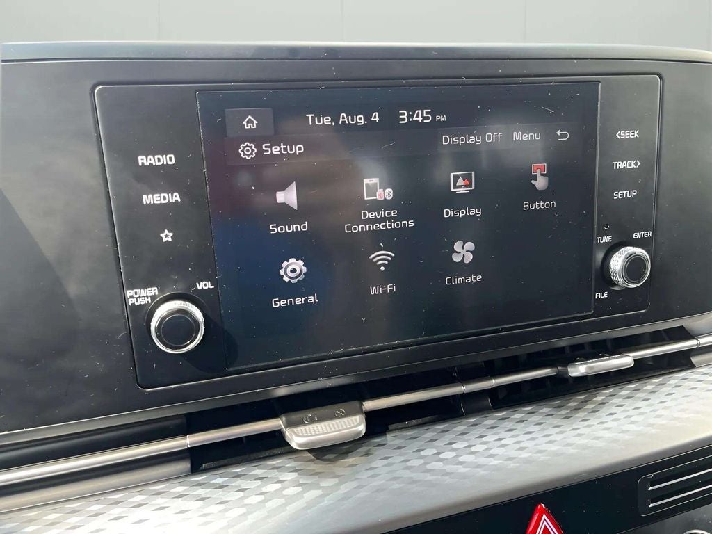 2024 Kia Carnival LX