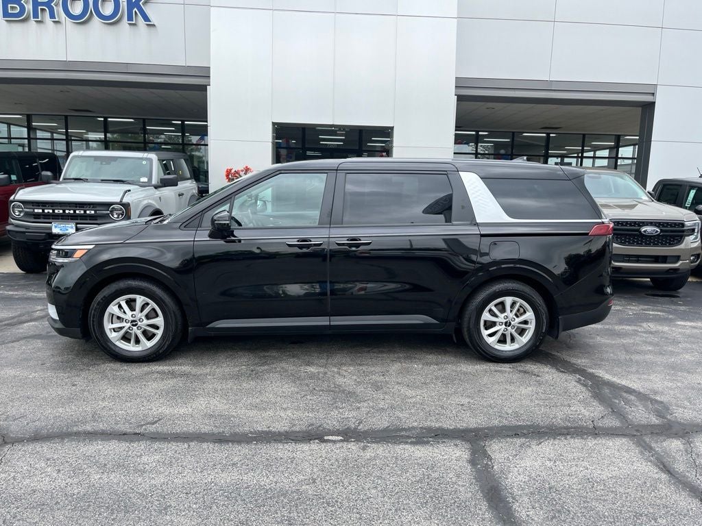 2023 Kia Carnival LX Seat Package