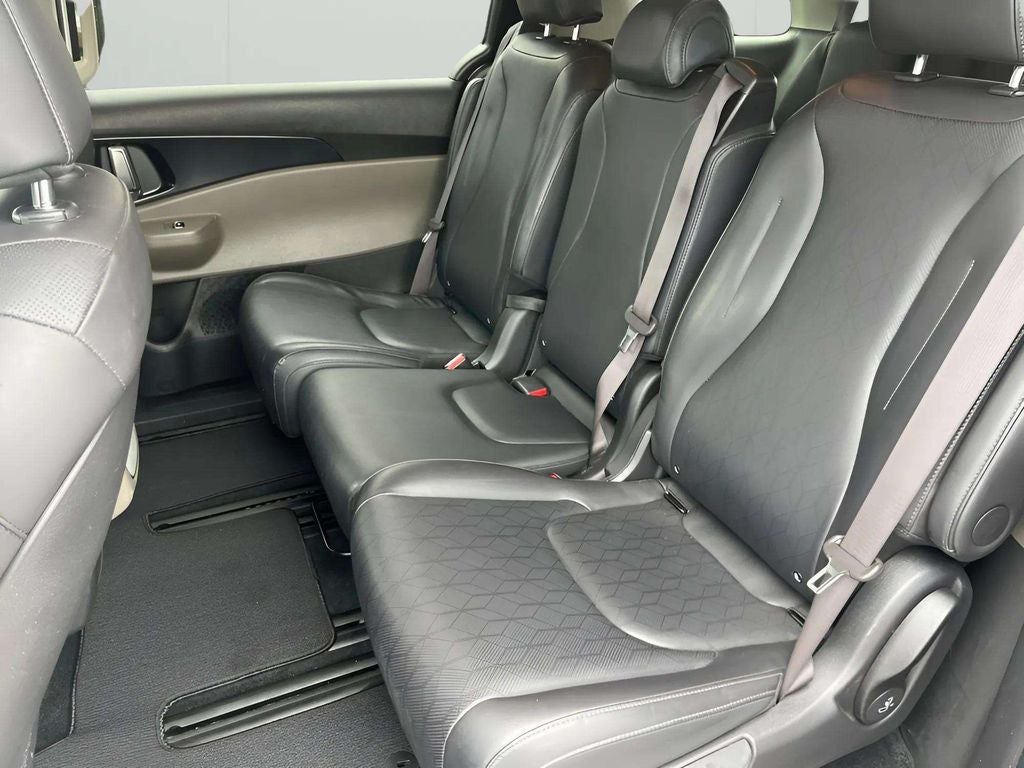 2025 Kia Carnival LXS