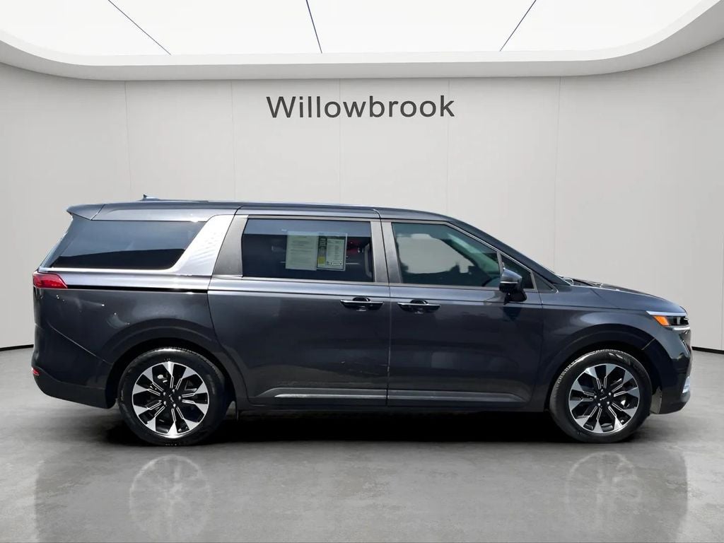 2024 Kia Carnival EX