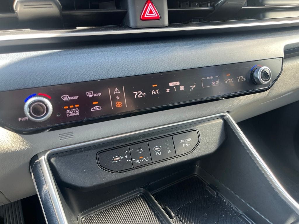 2025 Kia Carnival EX