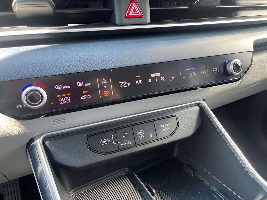 2025 Kia Carnival EX