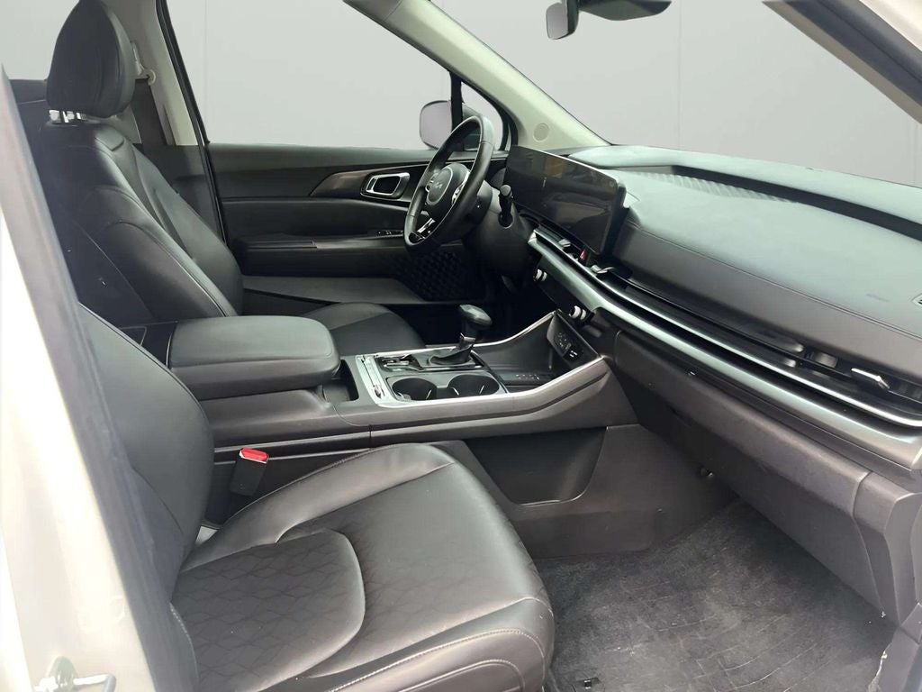 2025 Kia Carnival SX