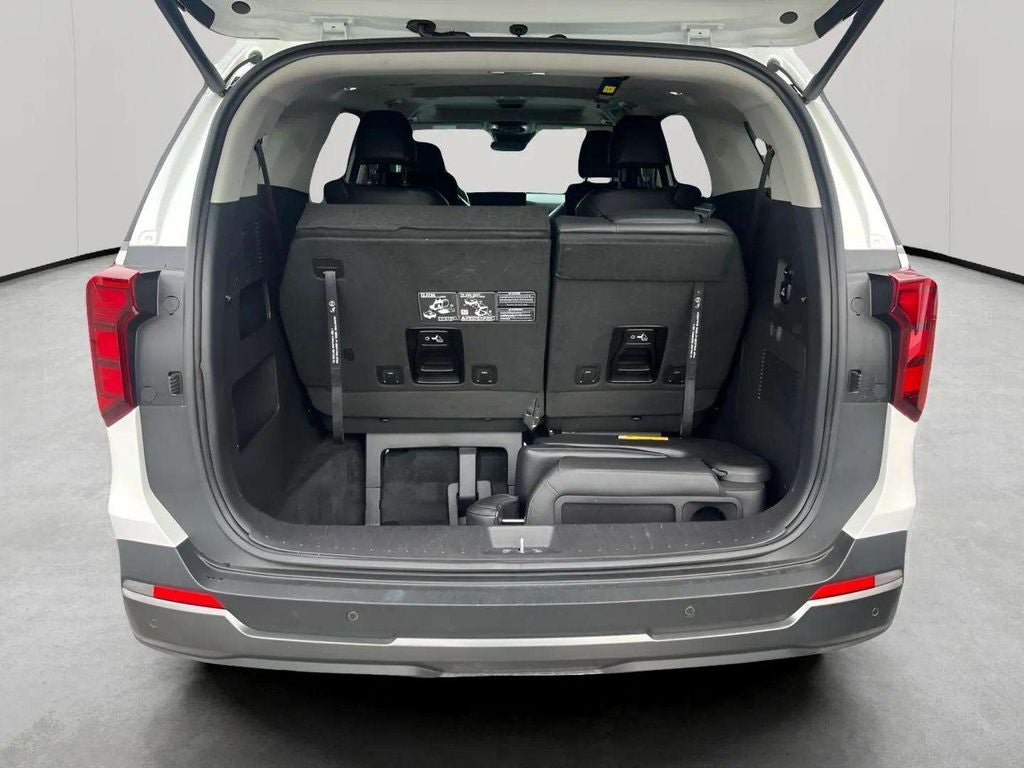 2025 Kia Carnival SX