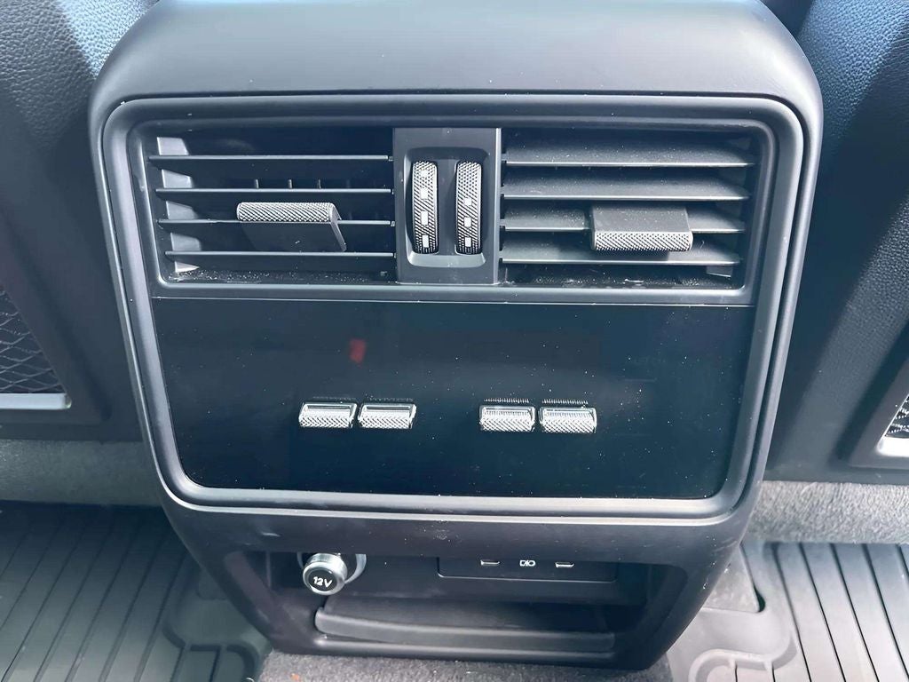 2025 Porsche Cayenne GTS