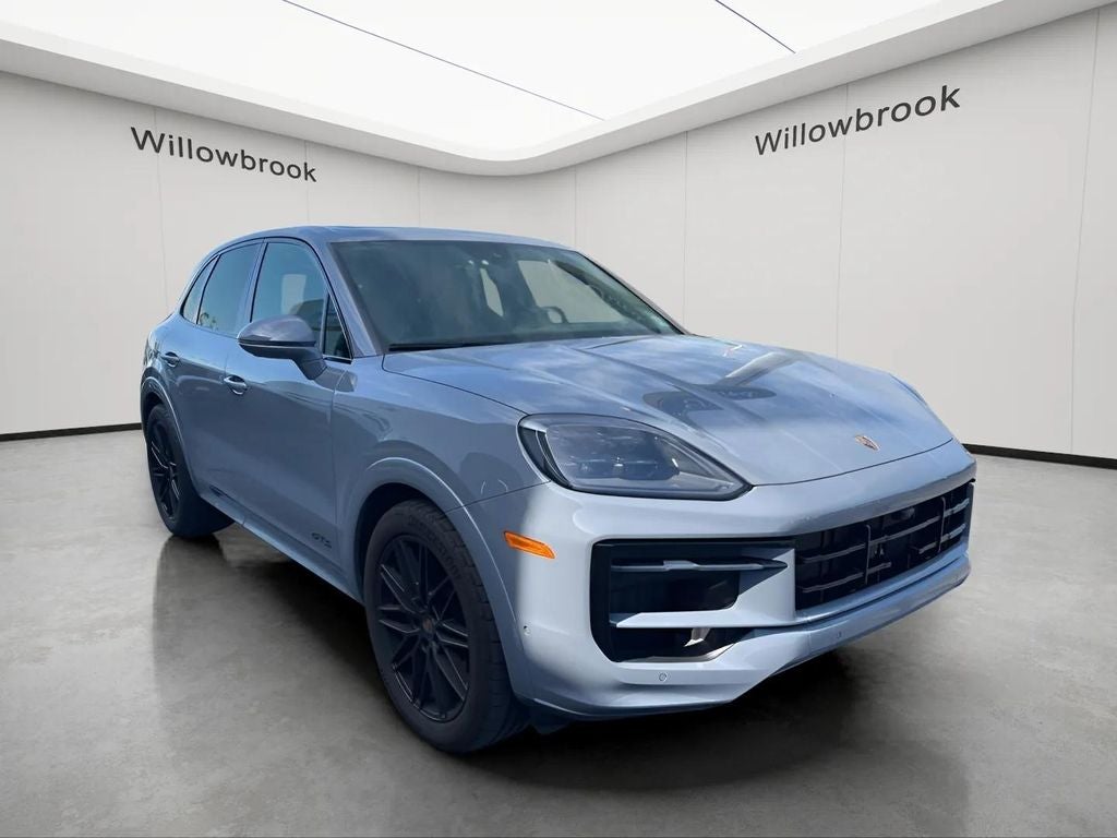 2025 Porsche Cayenne GTS