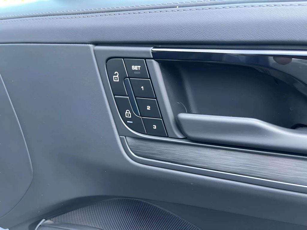 2025 Porsche Cayenne GTS